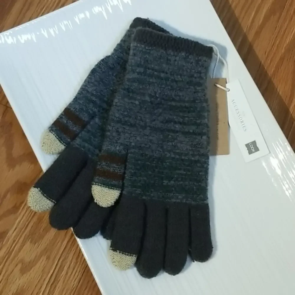Look by M gloves new with tags